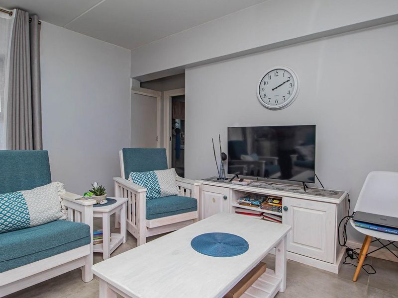 Ground floor apartment in Hartland Villlas - Photo 7