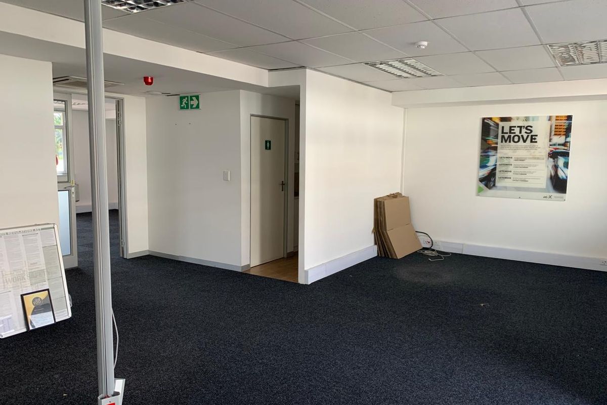 Century City's Best: Double Volume Offices with Canal Access! - Photo 2