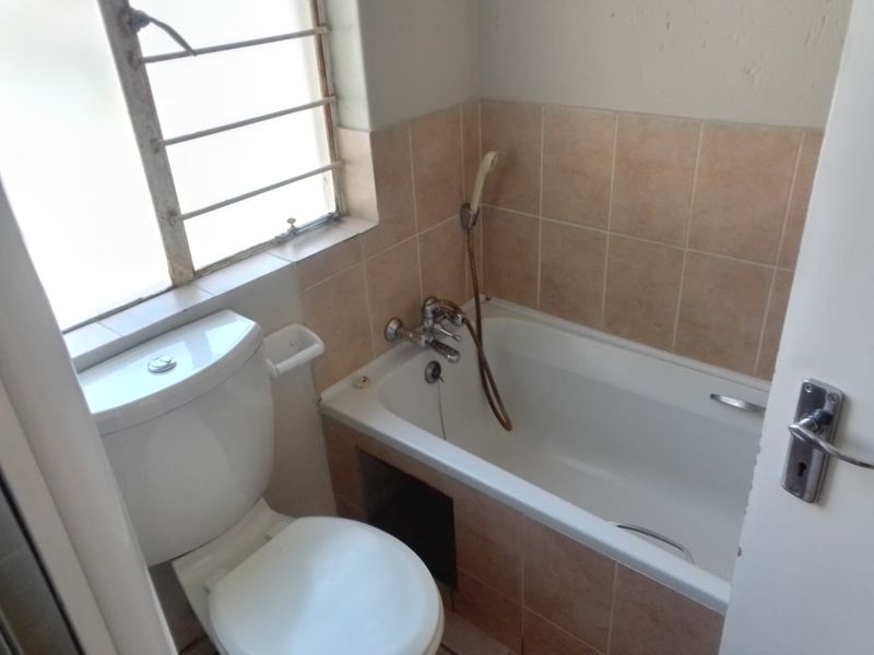 Apartment Flat for Sale in Boksburg, Klippoortjie, East Rand - Photo 8