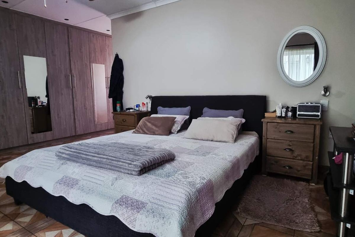 Cimbebasia 4 bedroom house - Photo 4