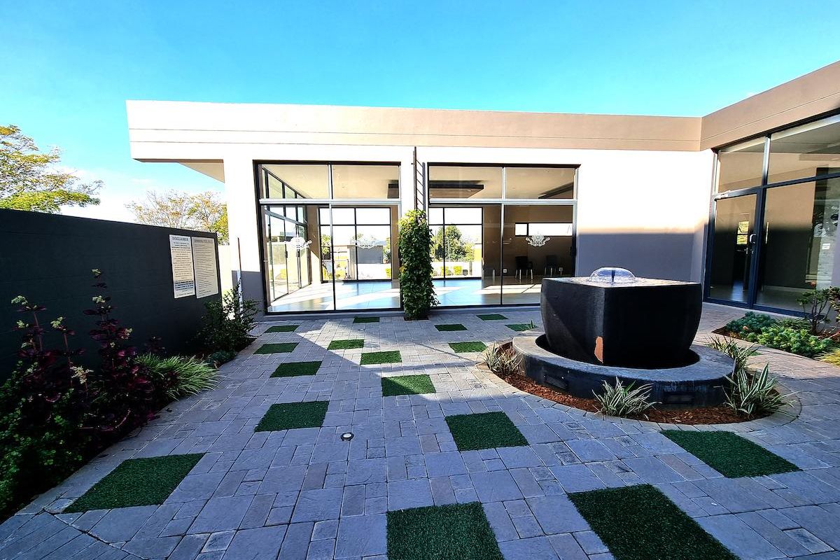 Luxury lifestyle in the Modern Upmarket Isabel Estate ! - Photo 4