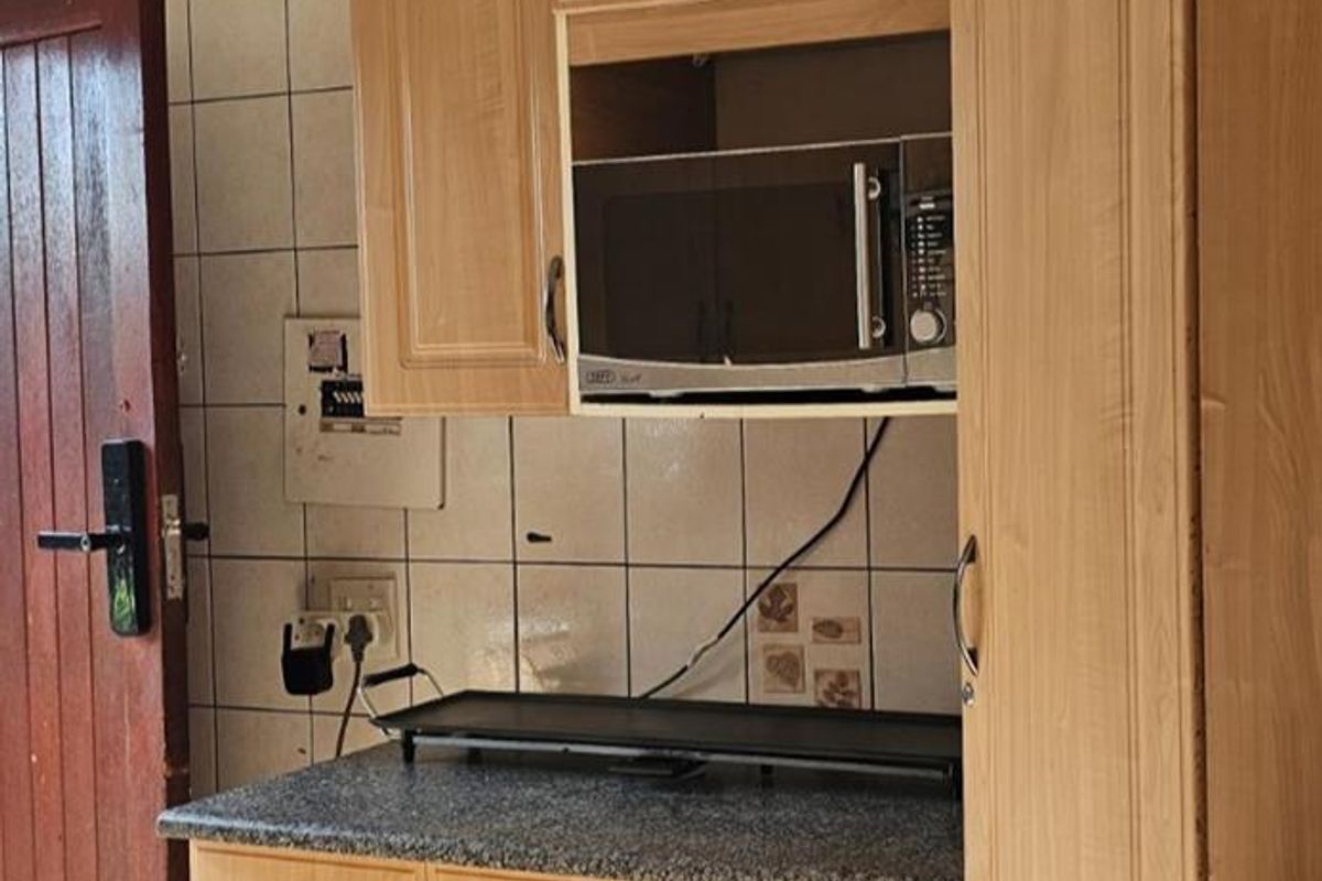 Enormous property for sale. - Photo 5