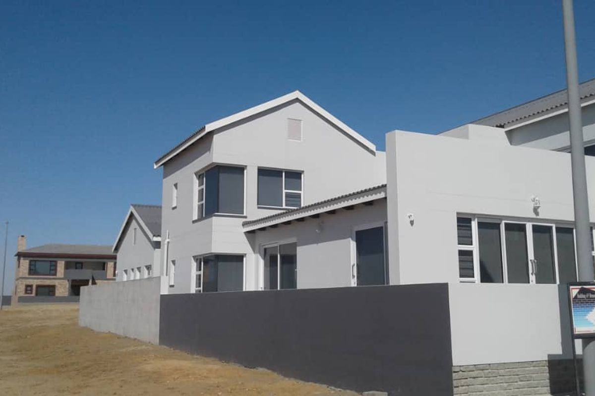 BEAUTIFUL, MODERN AND SPACIOUS HOUSE FOR SALE IN HENTIES BAY - Photo 2