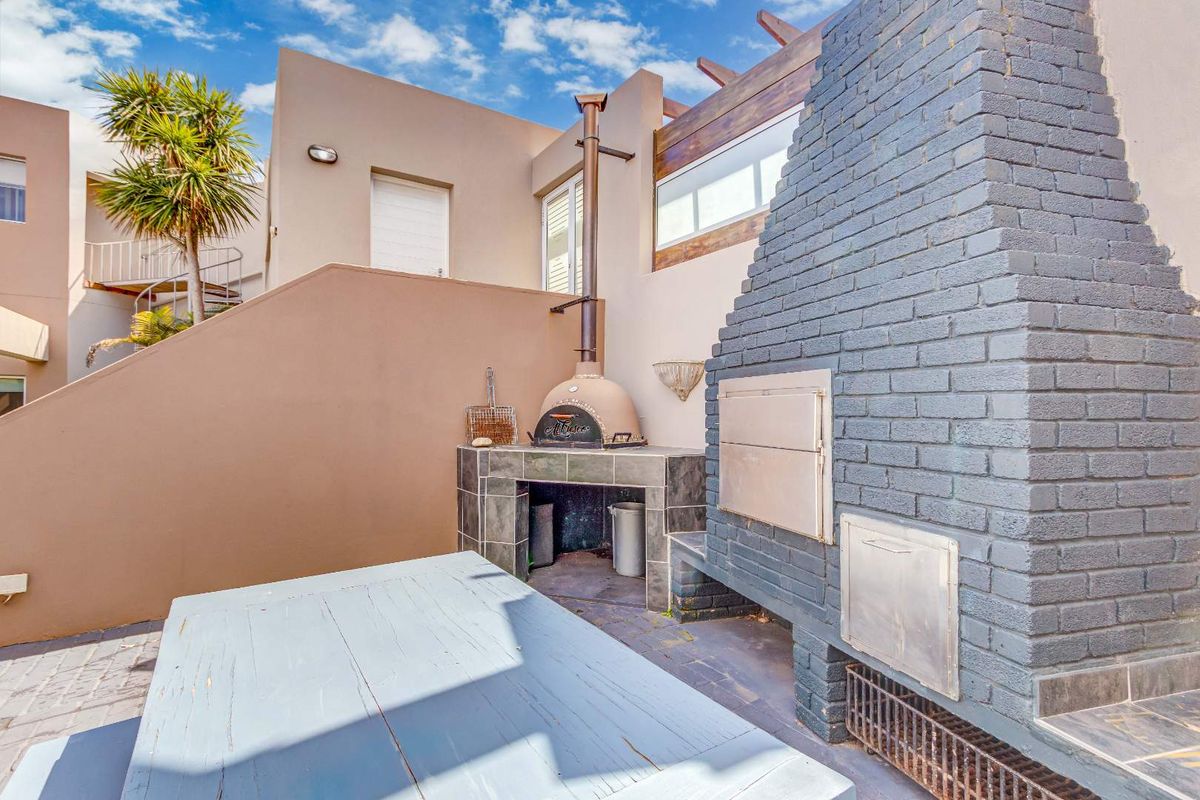 Brenton-on-Sea – Ocean Views & Whale Watching - Photo 5