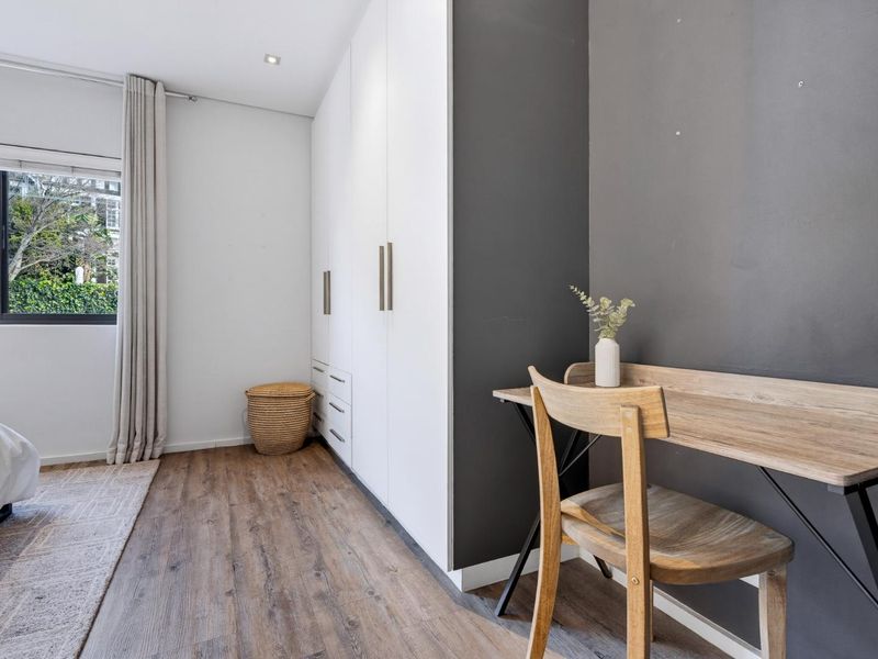 High-End Turnkey Airbnb Investment in One of Cape Town's Most Sought-After Neighbourhoods - Photo 10