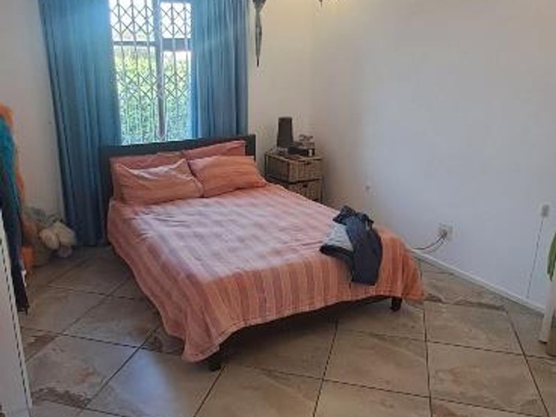 Miramar Family Home to Rent - Photo 9
