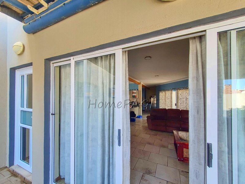 Ext 10, Henties Bay:  4 Bedr Family home in Established area is for Sale - Photo 9