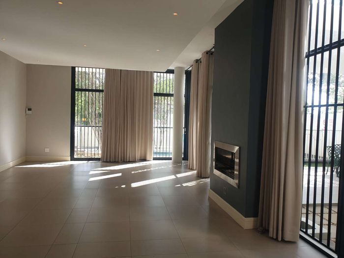 Property #2142399, Townhouse For Sale in Klein Windhoek