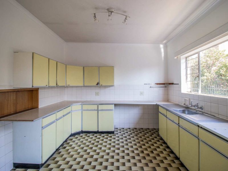 Apartment Building for Sale - Photo 8