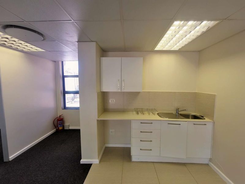 Ground Floor Office with Dual Access | The Quays, Century City - Photo 7