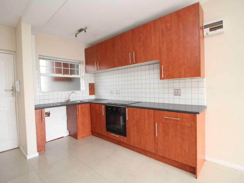 0.5 Bedroom Apartment - Sea Point - Photo 5