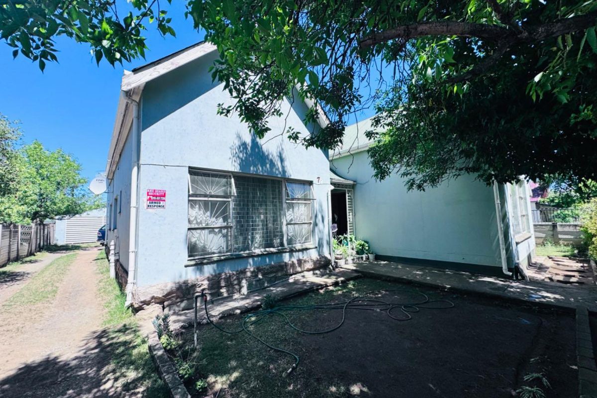 6 Bedrooms Property For Sale In Queenstown - Photo 3