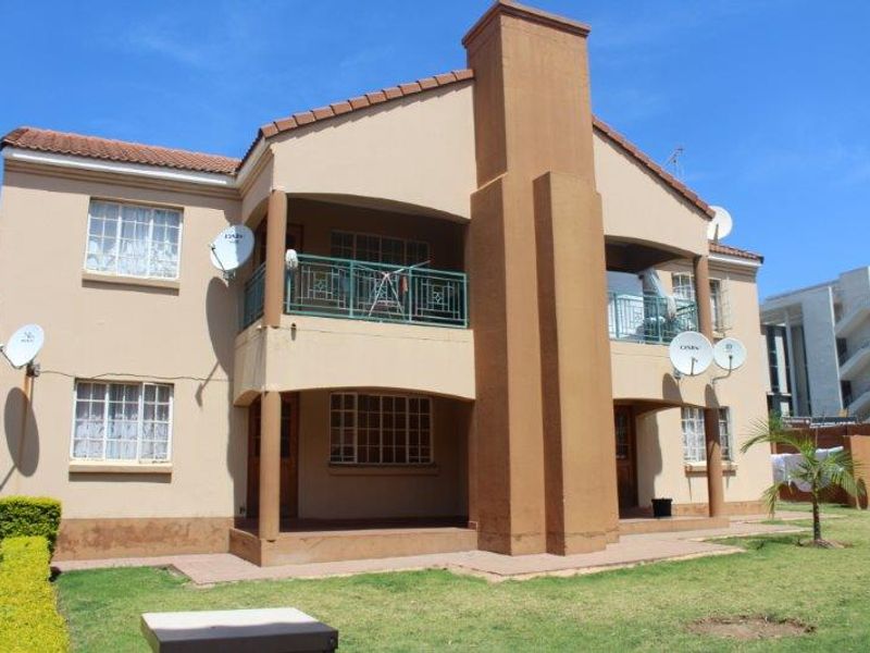 Modern 2-Bedroom Apartment for Rent in Stratford, Garsfontein - Photo 9