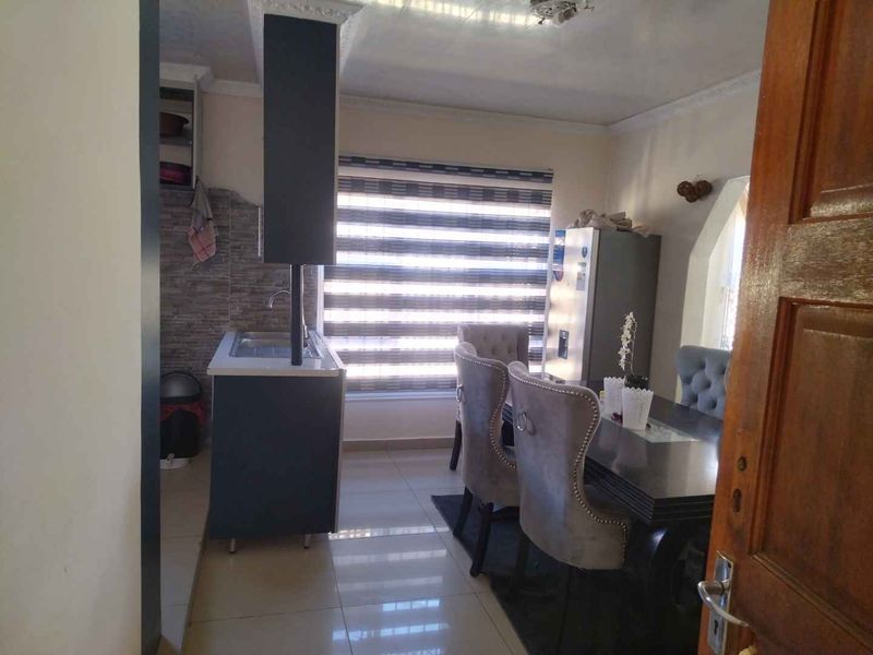 Spacious 3-Bed Home in Soshanguve VV EXT 4 – Near Schools & Shops - Photo 2