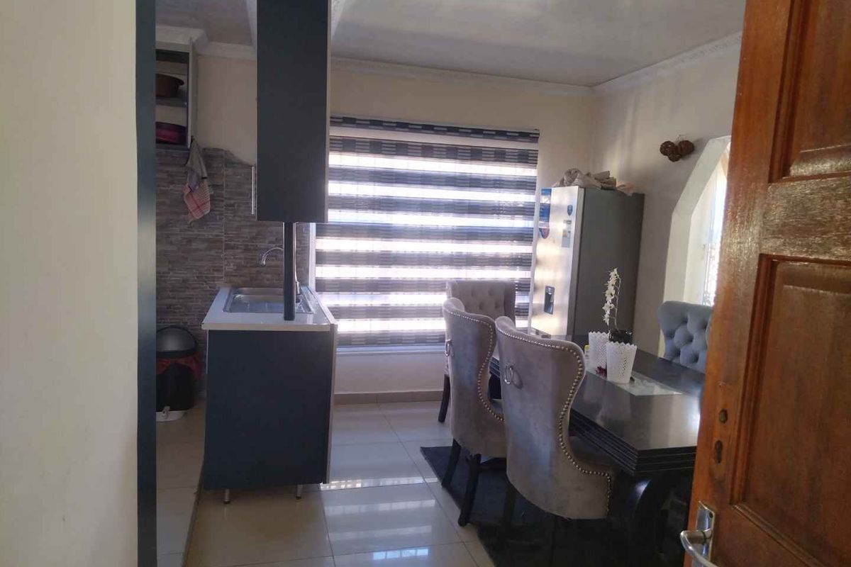 Spacious 3-Bed Home in Soshanguve VV EXT 4 – Near Schools & Shops - Photo 2