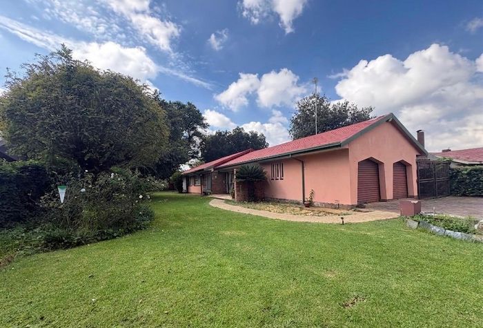 Property #2487640, House For Sale in Risiville