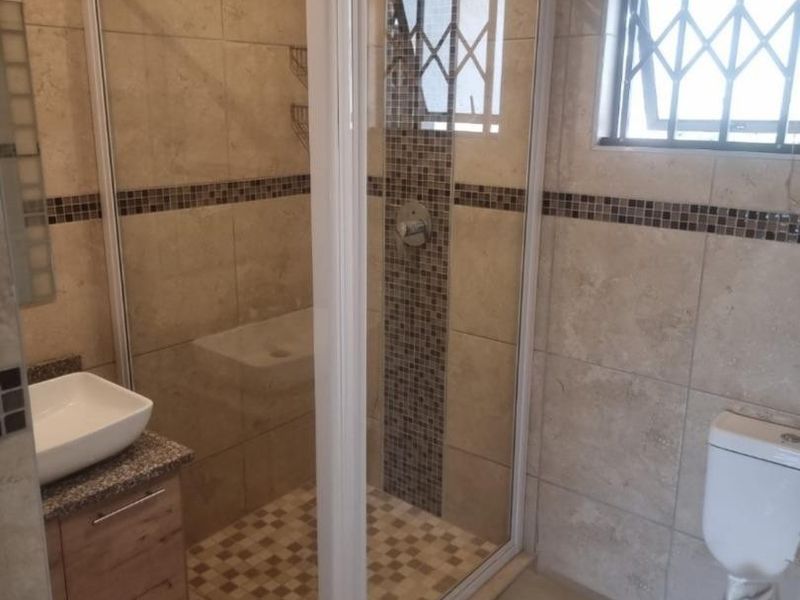 Comfy 3-Bed Home in Clayfield - Ready to Rent! - Photo 9
