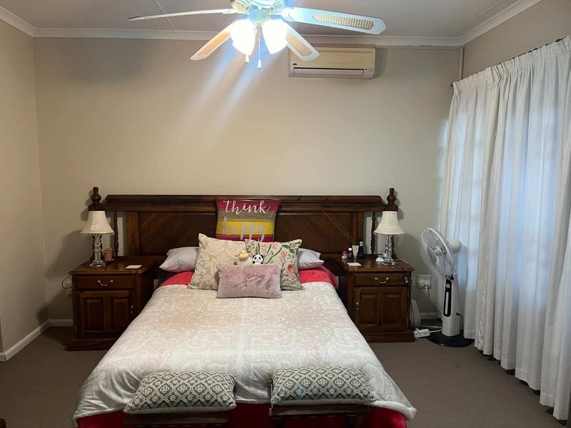 Sturdy, Low-Maintenance Family Home in an Extremely Popular Area - Photo 8