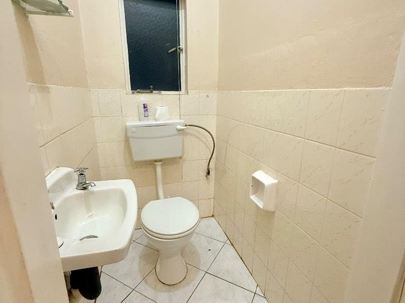 Beautiful 3 bedroom Townhouse for sale in Vryheid - Photo 8