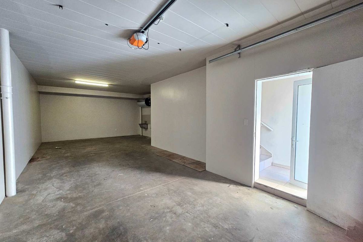Modern 2-Bedroom Duplex for Rent in Secure Windhoek Complex - Photo 2