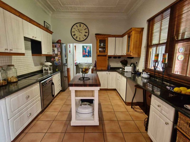 A Prestige Property Listed by Sole Mandate by Prestige Properties - Photo 4