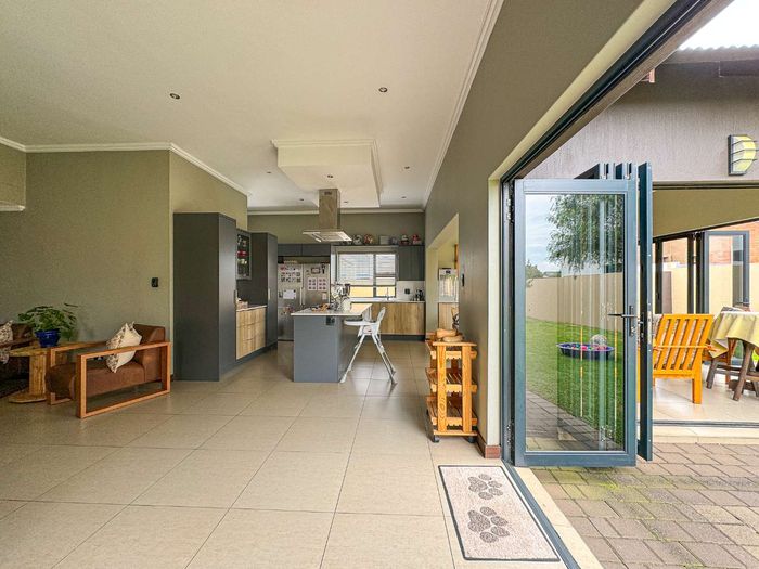 Property #2217749, House Pending Sale in Midstream Meadows