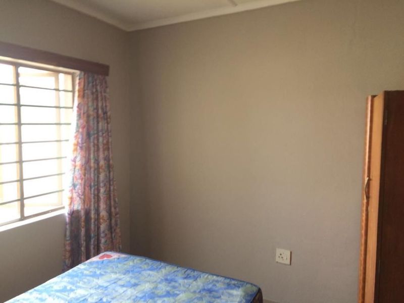 Ext 1, Henties Bay:  FIxer-upper on a large stand - Photo 5