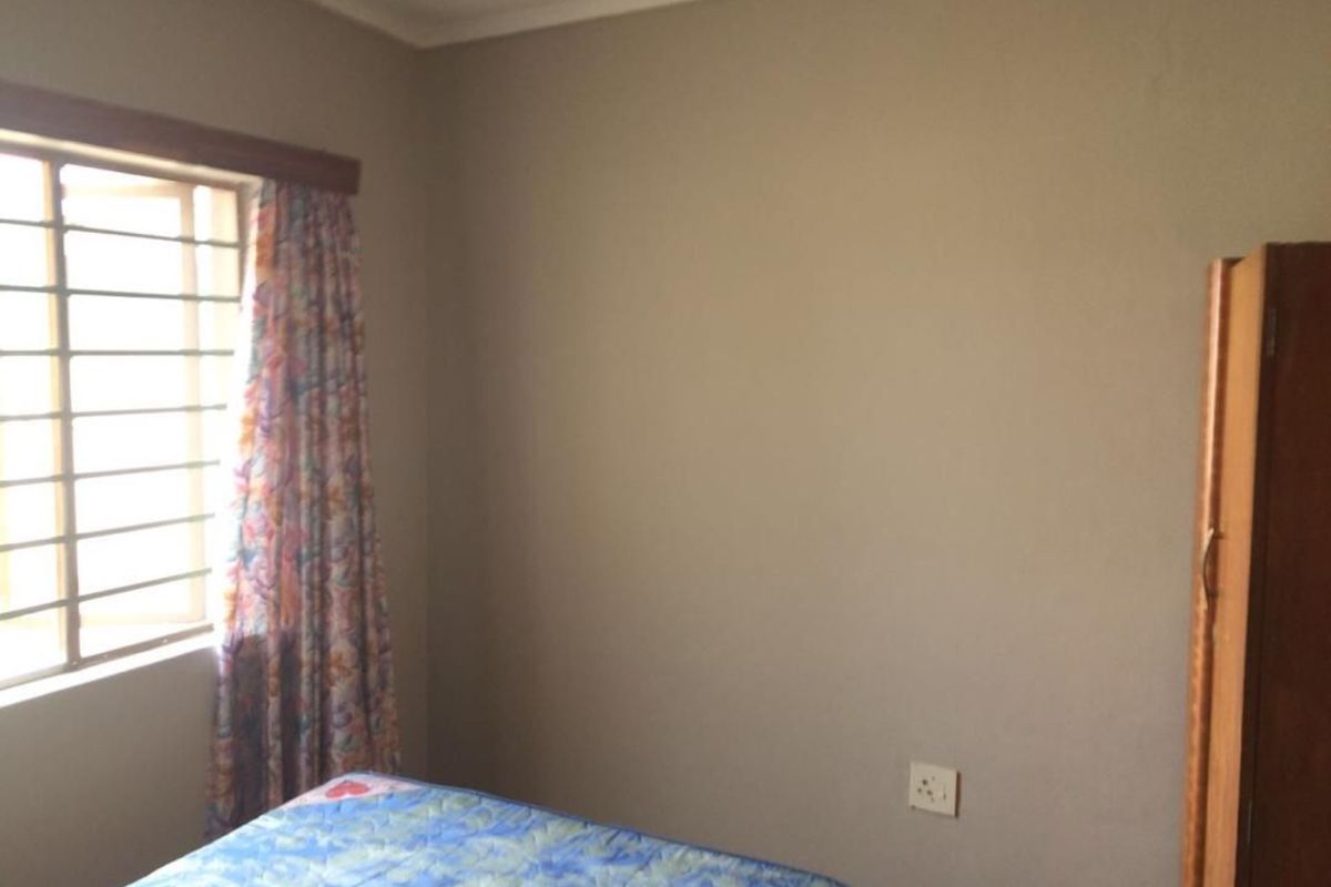 Ext 1, Henties Bay:  FIxer-upper on a large stand - Photo 5