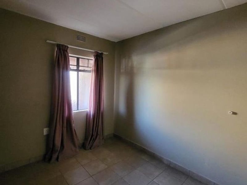 Two Bedroom Apartment in Montana - Photo 10