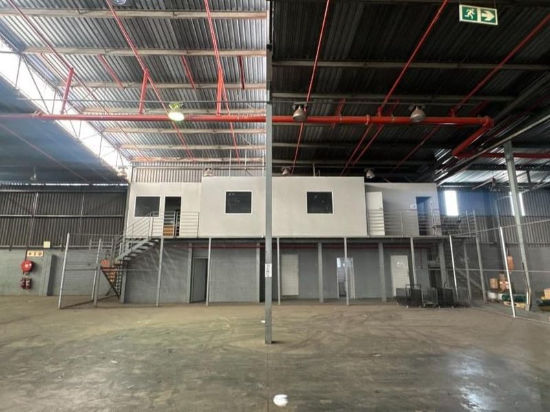 5 057m2 City Deep Warehouse To Let - Photo 10