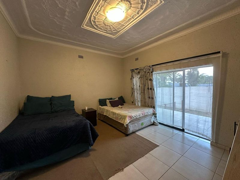 Corner Home with Space to Grow and Modern Comfort - Photo 7