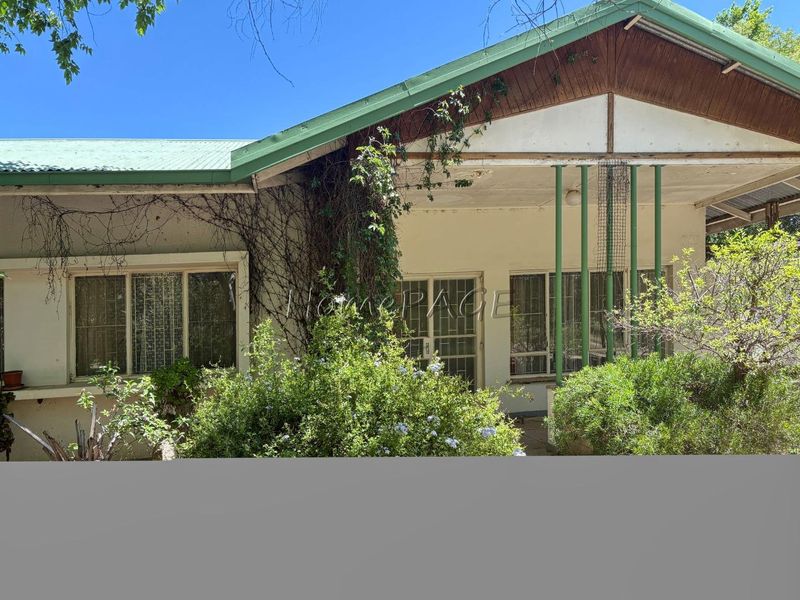 Otjiwarongo:  3 Bedr Home close to High School is for Sale - Photo 2