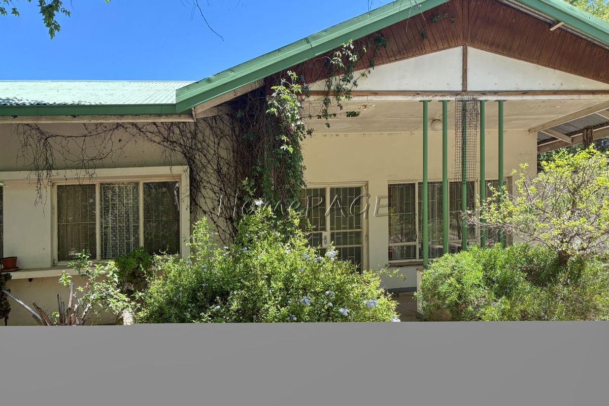 Otjiwarongo:  3 Bedr Home close to High School is for Sale - Photo 2