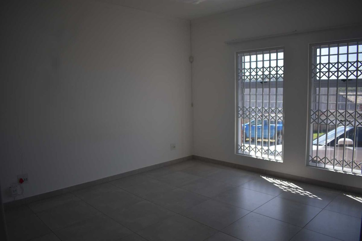 Safe - Secure & Low Maintinace! - Photo 4