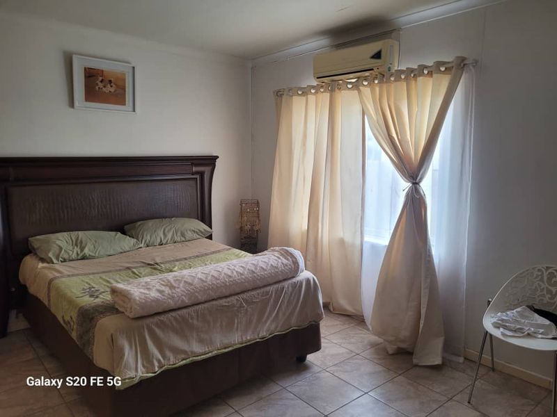 House for Sale-Okahandja - Photo 10