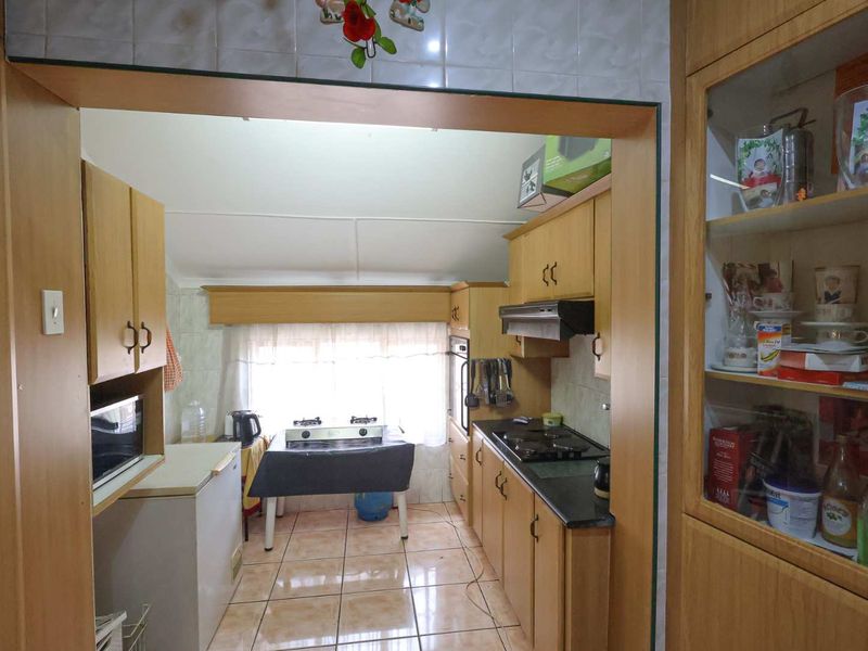 Spacious 4 Bedroom Family Home with Granny Flat – Prime Yellowwood Park Location - Photo 6