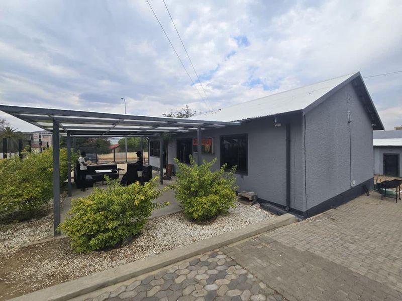 Turnkey Nightclub & Restaurant: Prime Location, High Income Potential - Photo 3