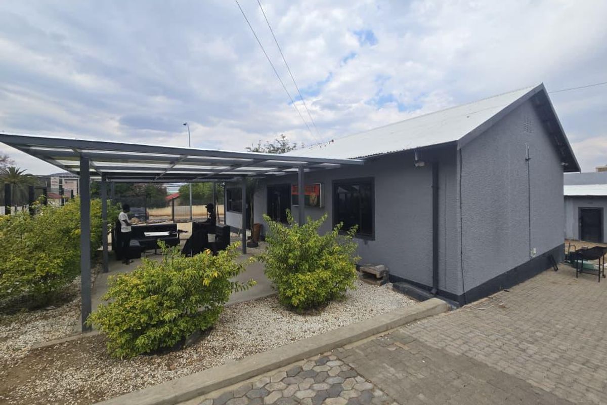 Turnkey Nightclub & Restaurant: Prime Location, High Income Potential - Photo 3