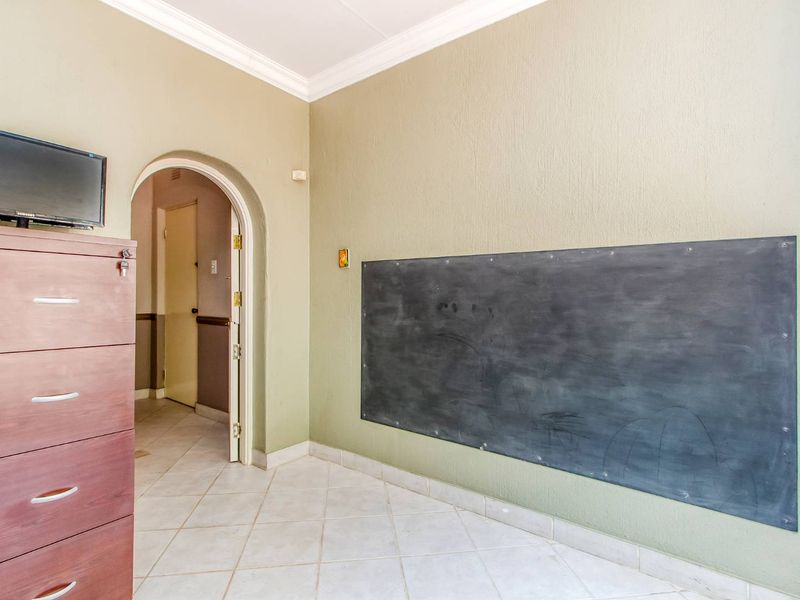 3 Bedroom House in Randpark Ridge - Photo 7