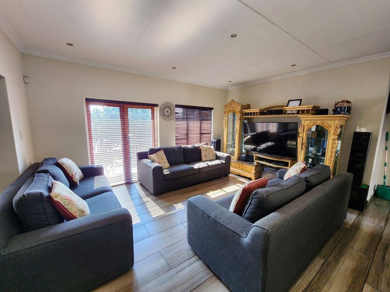 Expansive Multi-Generational Estate with Off-Grid Capability - Photo 6