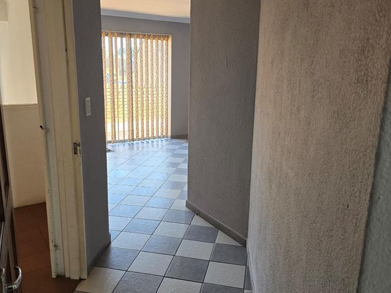 3 Bedroom Secure Townhouse in Kempton Park Ext 4 - Photo 6