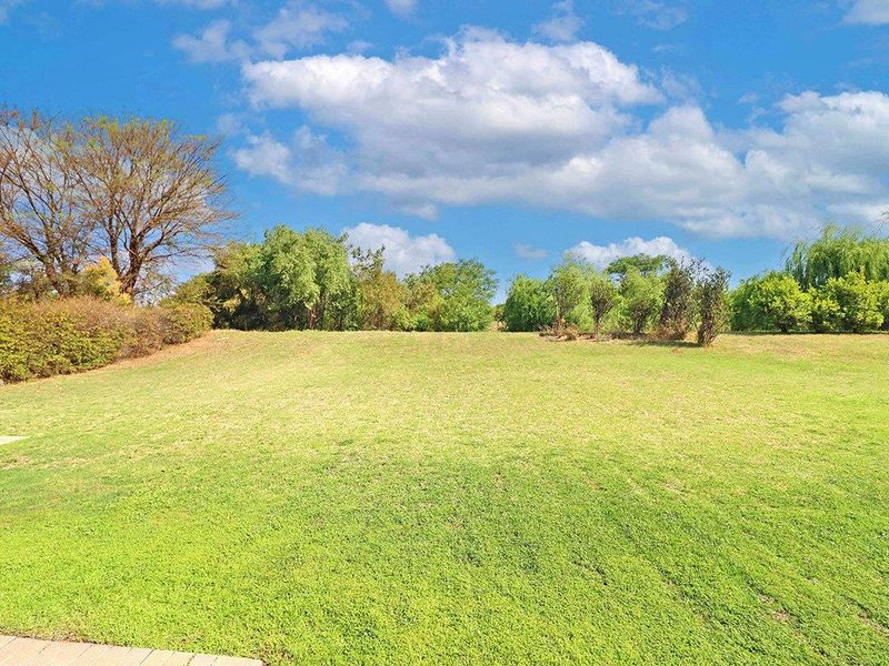 4 Bedroom - Beautiful Views - Photo 10