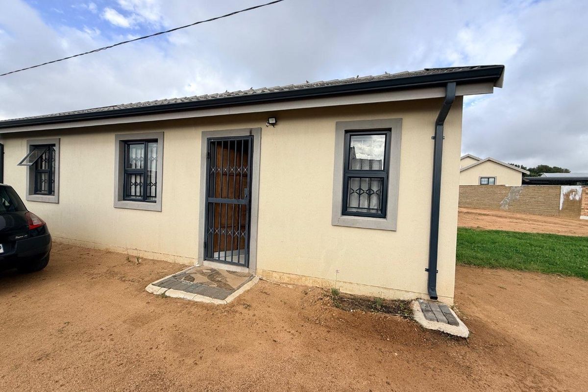 Luxury Living: Move-In Ready, Renovated, and Exquisite! - Photo 3