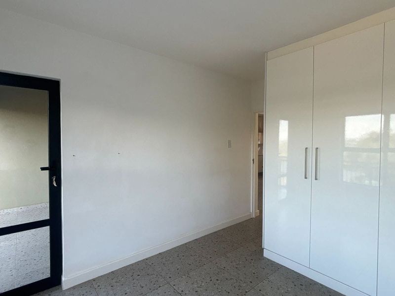 Modern 2-Bedroom Ground-Floor Flat to Rent in Arbour Arch, Athlone - Photo 6