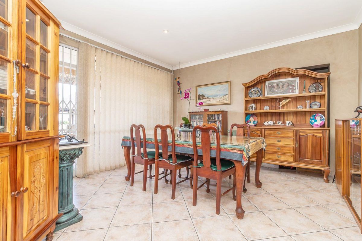 EXCEPTIONAL PROPERTY WITH INCOME POTENTIAL – IDEAL FOR A GUESTHOUSE OR B&B. - Photo 3