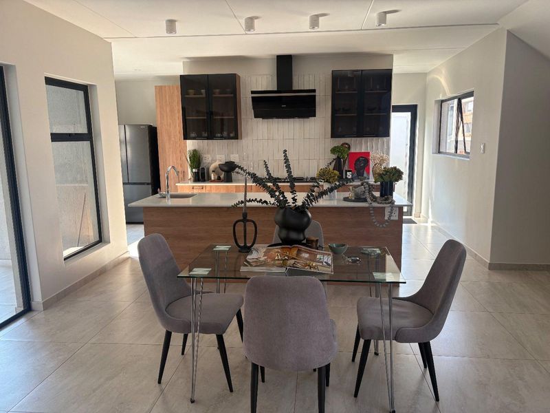 Fully Furnished 3bedrooms all en-suite - Photo 4