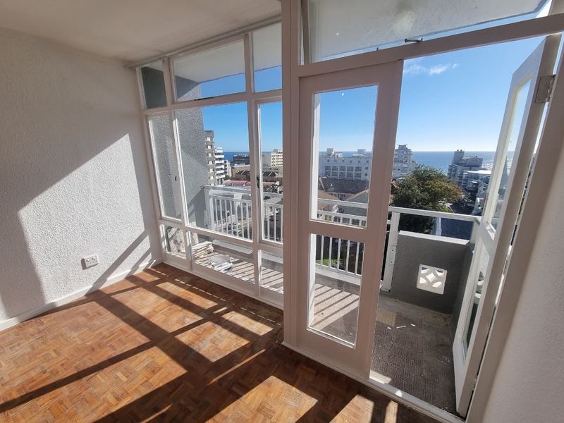 Unfurnished Renovated 1-bedroom Apartment To Rent in Sea Point - Photo 7