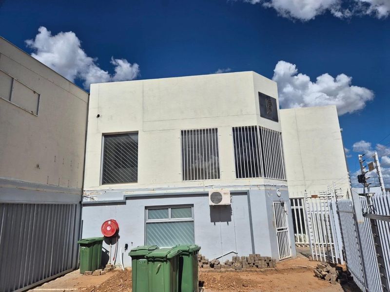 Warehouse to rent - Photo 2