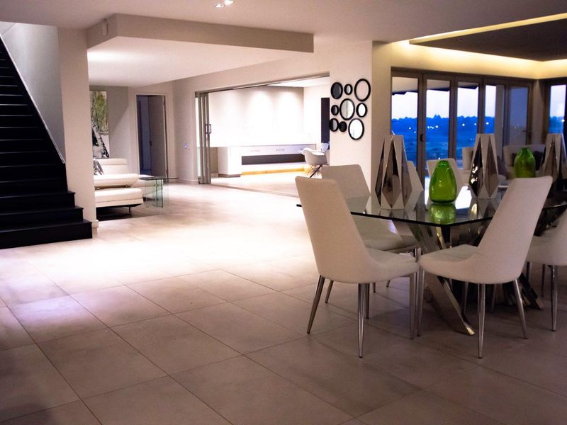 Luxurious penthouse for sale in Ebotse Golf & Country Estate, Rynfield - Photo 2
