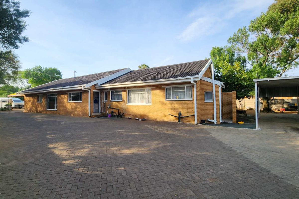 Sensational Suburban Sanctuary - Photo 5